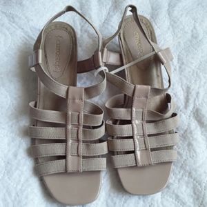 4/$20 Euro step beige nude sandal low heels